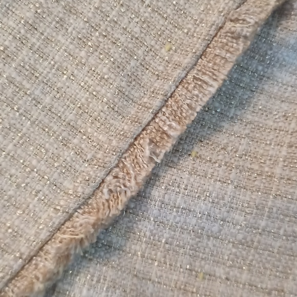 Lovers & Friends Skort textured with gold thread Pockets - Picture 3 of 10